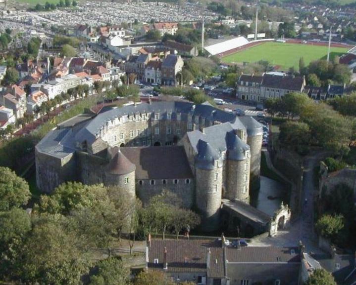 Au Coeur De Boulogne Sur Mer Bagian luar foto